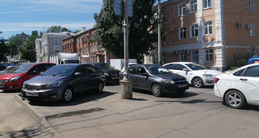 Как правильно жать педали на механике?