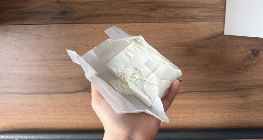 Рейтинг творога от Роскачества. В каких образцах нашли мясной клей