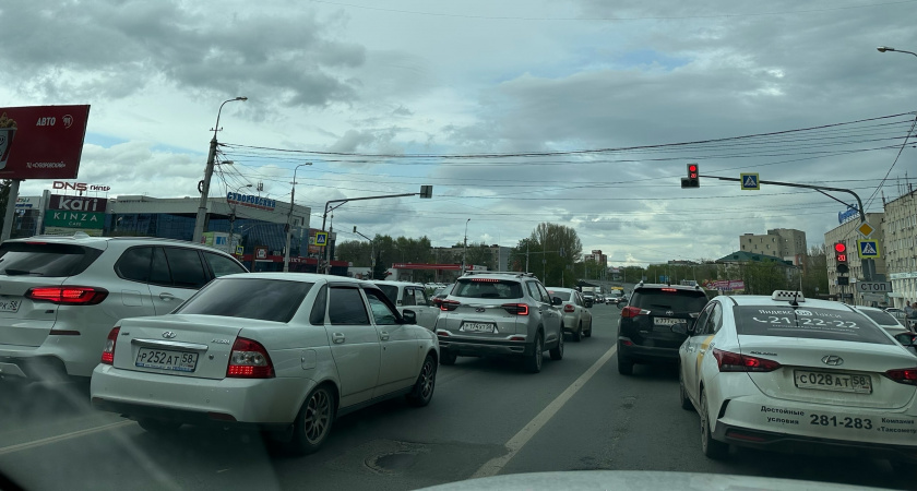 Пензенцам объяснили, почему с утра в Арбеково образуются пробки