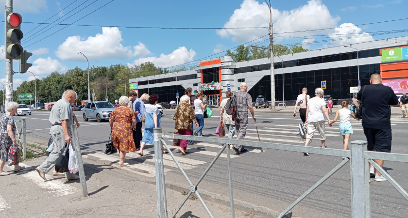 Новое решение Верховного суда: когда водитель обязан ждать пешехода на зебре