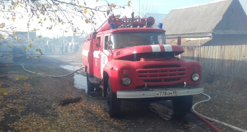 В частном секторе с. Канаевки Городищенского района произошел большой пожар