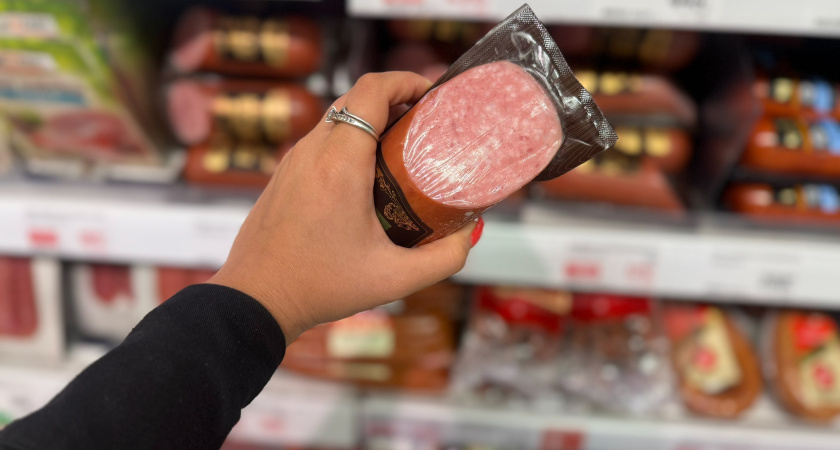 Колбаса за 34 рубля: проверка дешёвой «классики» в жарке, варке и на вкус 