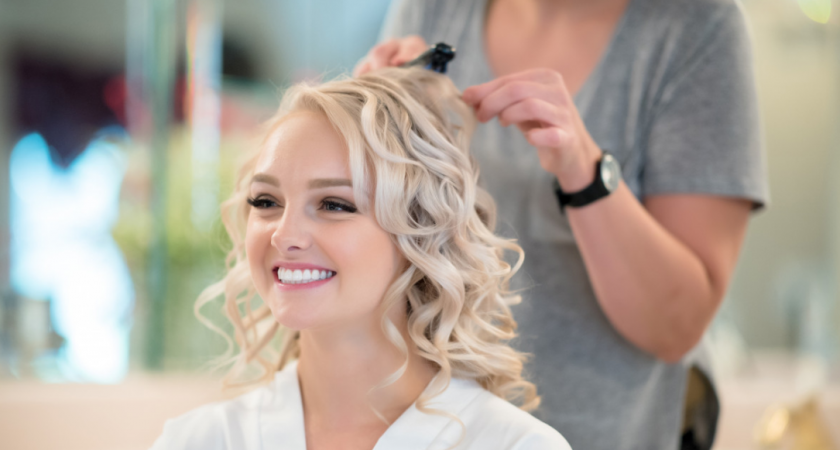 5 стрижек для женщин 50+: как объяснить парикмахеру желаемый объём