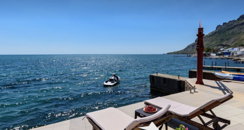 Путешествие в Крым в октябре: где купаться и жить без туристов