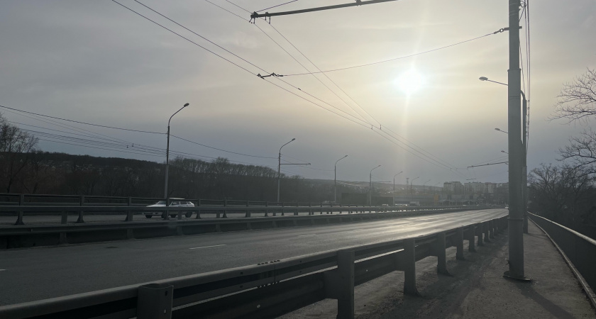 Олег Мельниченко оценил капремонт моста в Малосердобинском районе