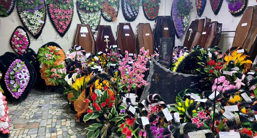 В Лунинском районе полицейские задержали пензенцев, пытавшихся раскопать могилу друга