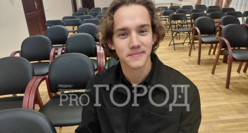 Восходящая звезда в Пензе: Максим Осинцев о первом театральном «ожоге» и о главной роли в «Смотри на меня!»