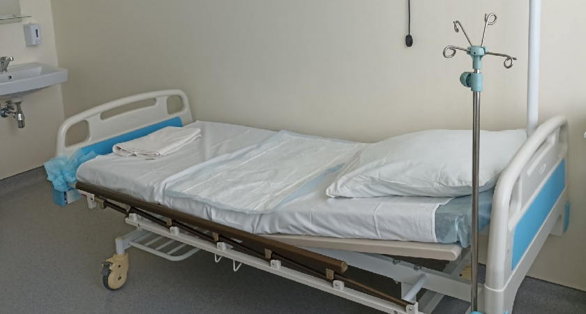 Глава Минстроя проверил, как продвигается строительство взрослой поликлиники в Кузнецке