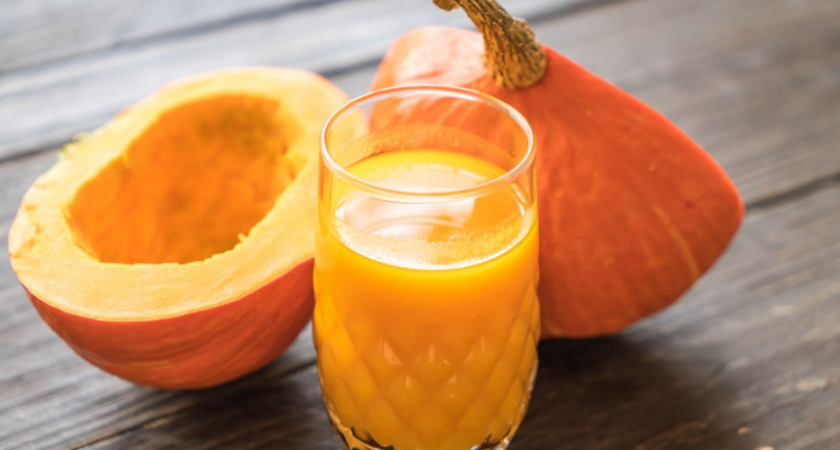 Рецепт густого яблочно-тыквенного сока на зиму. Простой осенний напиток из сезонных продуктов 