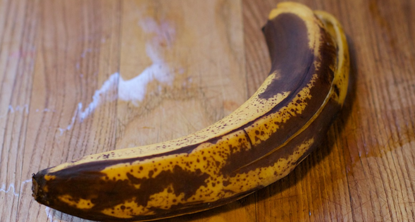 Банановая кожура как удобрение. Рецепты настоев и порошка для цветов