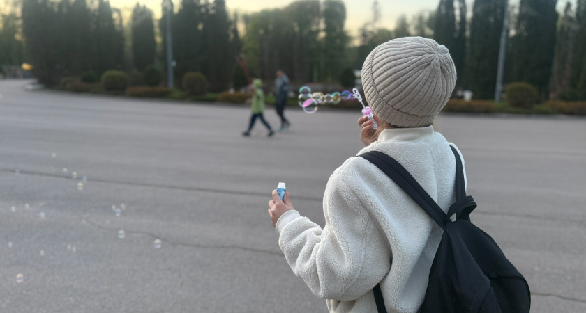 В Кузнецке сотрудник МЧС России спас девочку, которая поперхнулась леденцом