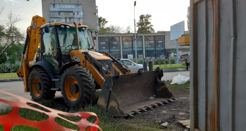 Можно ли обгонять трактор через сплошную линию? Разбор ПДД и разъяснения ВС