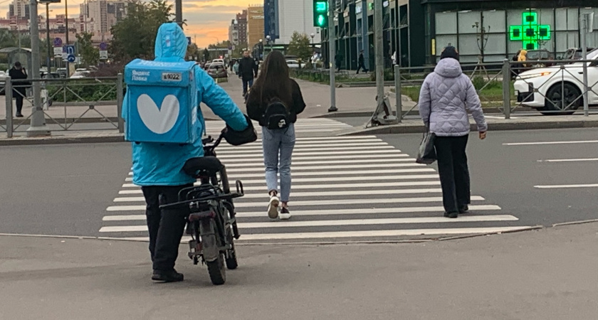 Верховный суд приравнял мощные электросамокаты к мопедам. Нужны права, нельзя пьяным 