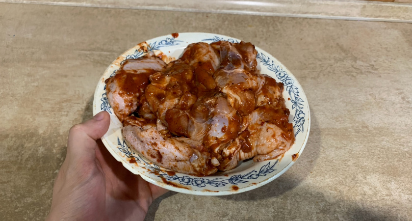 Что скрывается в куриной грудке? Простой способ избавить магазинную курицу от всего лишнего