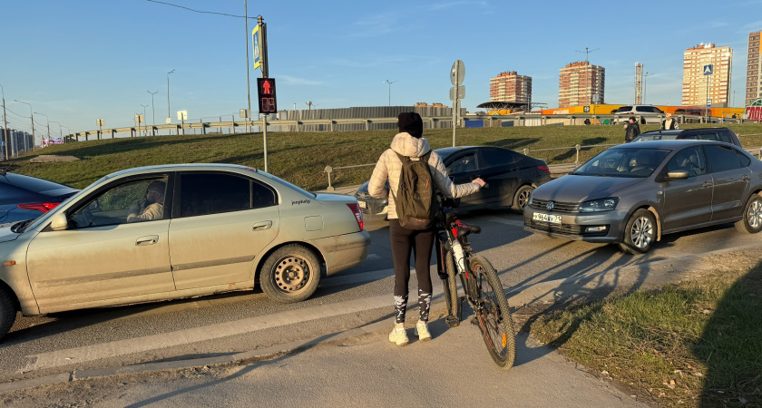 В Спутнике завершилось обустройство специальной велосипедной трассы