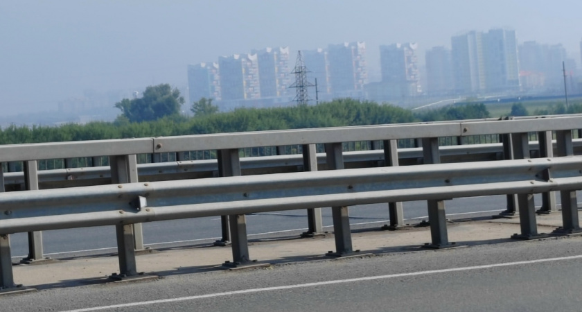 На выезде из Зари завершаются установка дорожных знаков и нанесение разметки