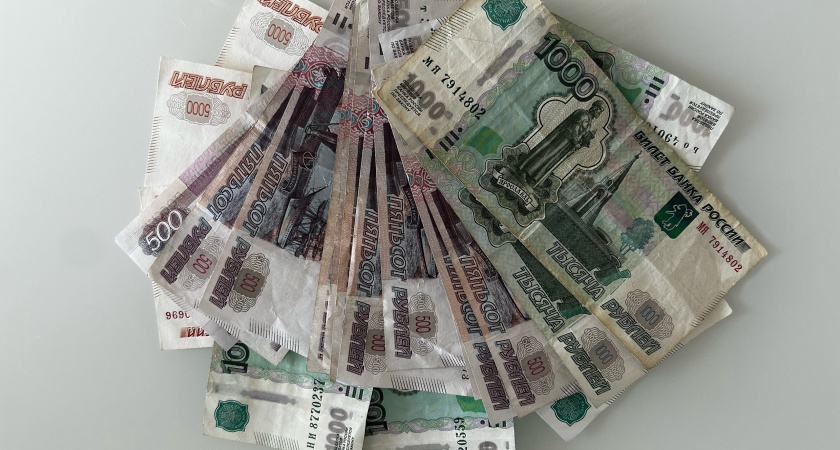 В попытках спасти свои сбережения, жительница Заречного отправила мошенникам 900 тыс. рублей почтой