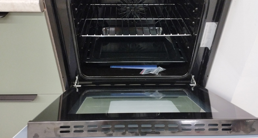 Как отмыть духовку без химии. Рецепт чистящей пасты из соды и геля 