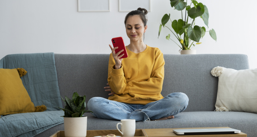 В выходные молодежь проводит в интернете на 40% больше времени, чем старшие поколения