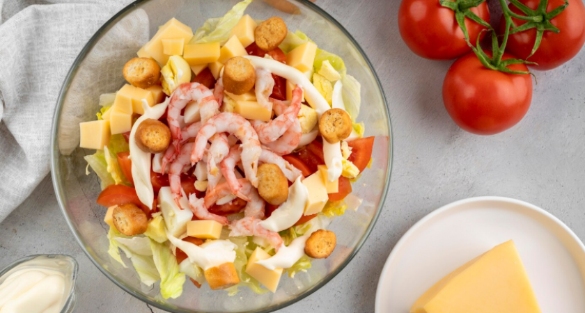 Рецепт салата с кальмарами и ветчиной. Необычное сочетание и секрет варки