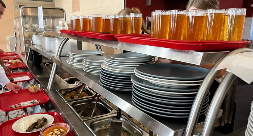 Региональный Минобр держит организацию горячего питания в школах на особом контроле