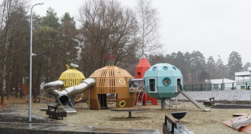 В Заречном торжественно открылся сквер Демакова