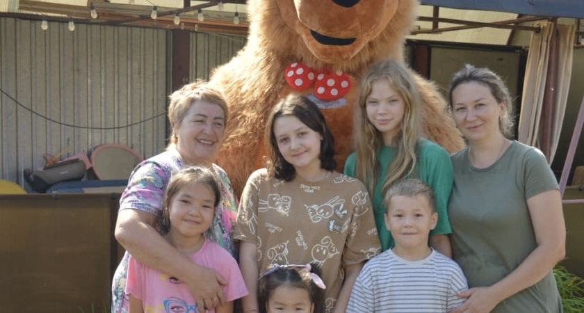 «Ее доброта покорила мое сердце»: семья из Малосердобинского района удочерила девочку из детского центра в Кичкилейке