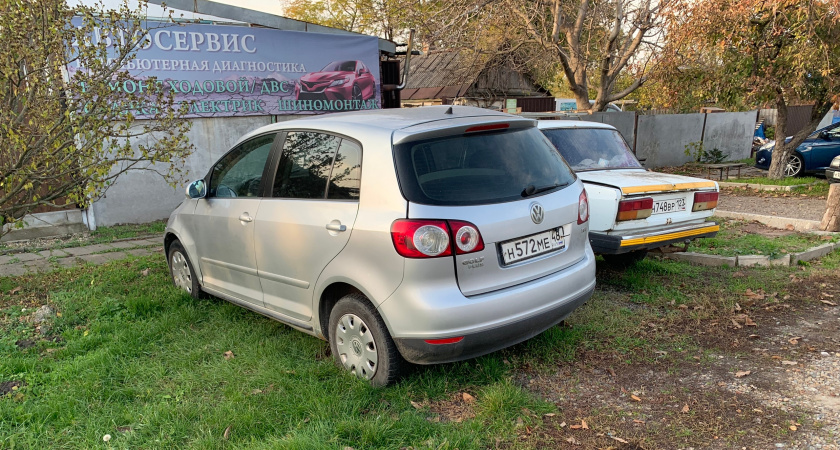 В Пензе за размещение транспорта на газоне составлено более 8 тыс. протоколов