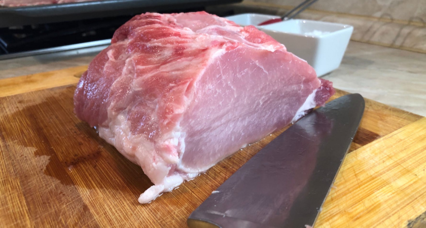 Почему нельзя мыть мясо перед готовкой?