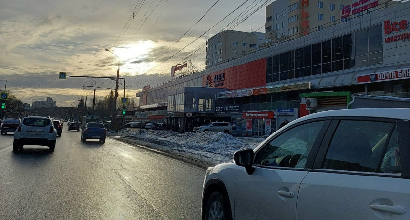 Пензенцы жалуются на парковку на проспекте Строителей