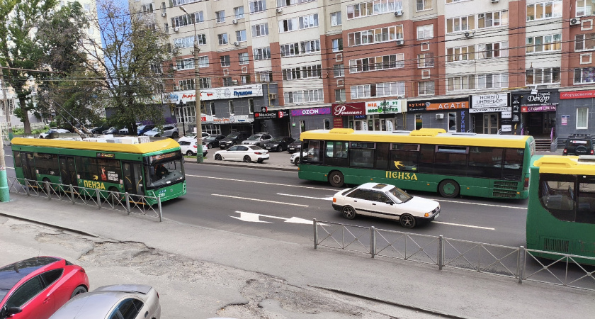 В Заречном горожан развозят четыре новых автобуса