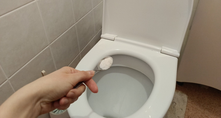 Почему нужно солить воду в унитазе. Запомните раз и навсегда