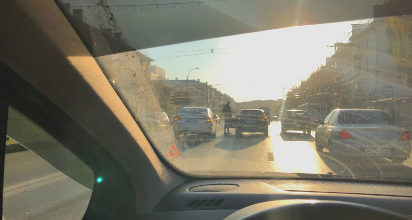 Как верно поступить за рулем, если на вас в лоб летит встречка: ценное правило для водителя - запомните раз и на всю жизнь