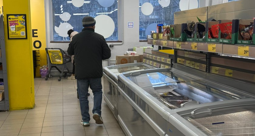 Пошла посмотреть на зимний завоз в Чижике: детские новогодние тапочки по 799р, мягкие новогодние игрушки по 199р - уже присматриваю подарки