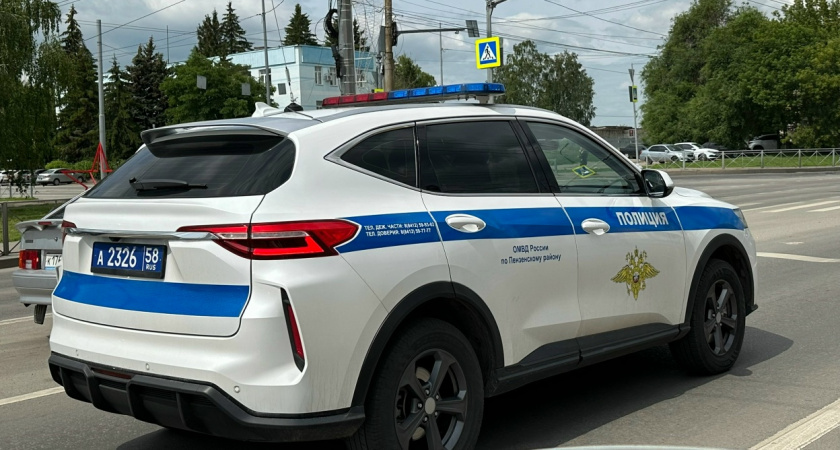 В Иссинском районе столкнулись сразу три автомобиля