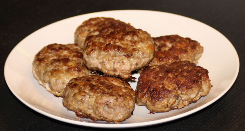 Нашла способ, как сделать котлеты сочными и нежными — теперь обычный рецепт даже вспоминать не хочется