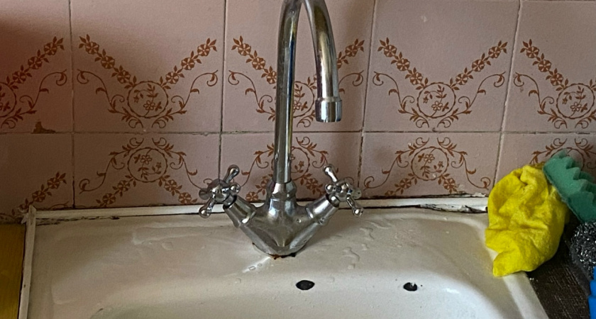 Жители Ново-Казанской и Измайлова жалуются на длительное отсутствие воды