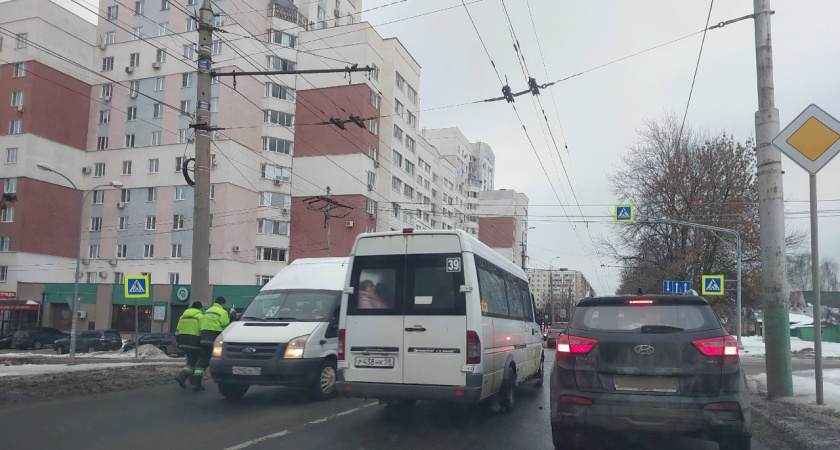 В Пензе маршрутка попала в ДТП