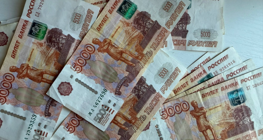 В Пензенском районе подросток отправил мошенникам 980 тысяч рублей