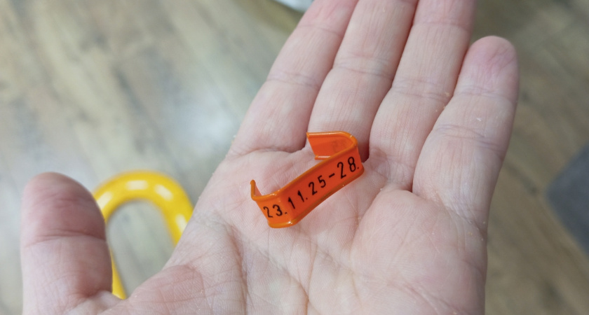 Что означают цвета хлебных бирок: понедельник синий, а вторник, среда и пятница других цветов - теперь беру только свежий хлеб 