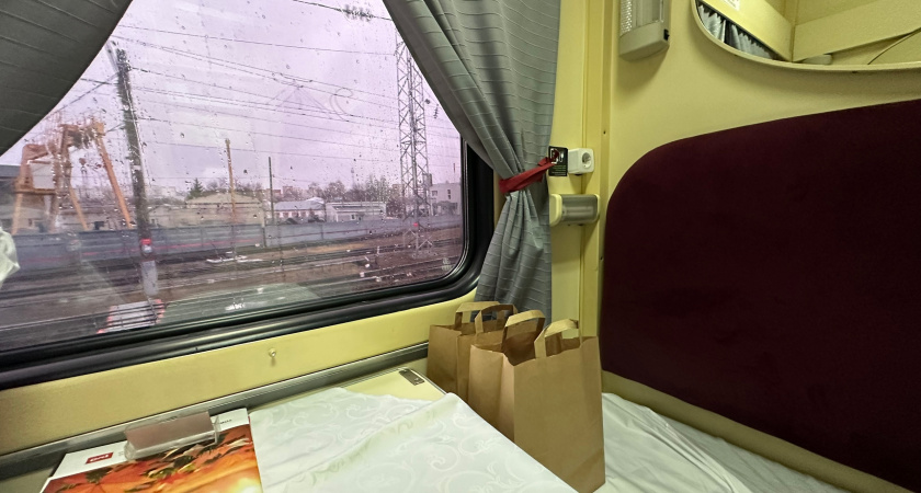 «Зачем они так делают?» Купили с семьёй три места в купе, но четвёртое тут же заняли - история из поезда