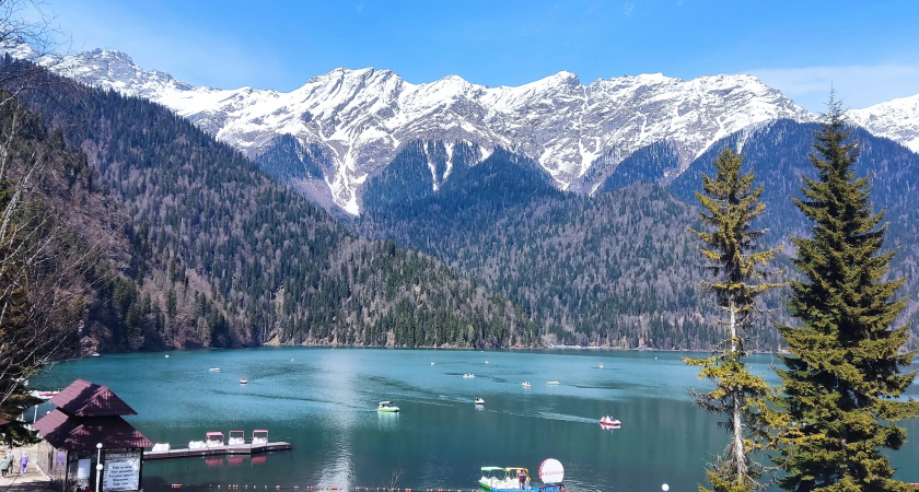 На Новый год поехали в Абхазию: удовольствие не для слабонервных - честный отзыв российского туриста о зимней поездке 