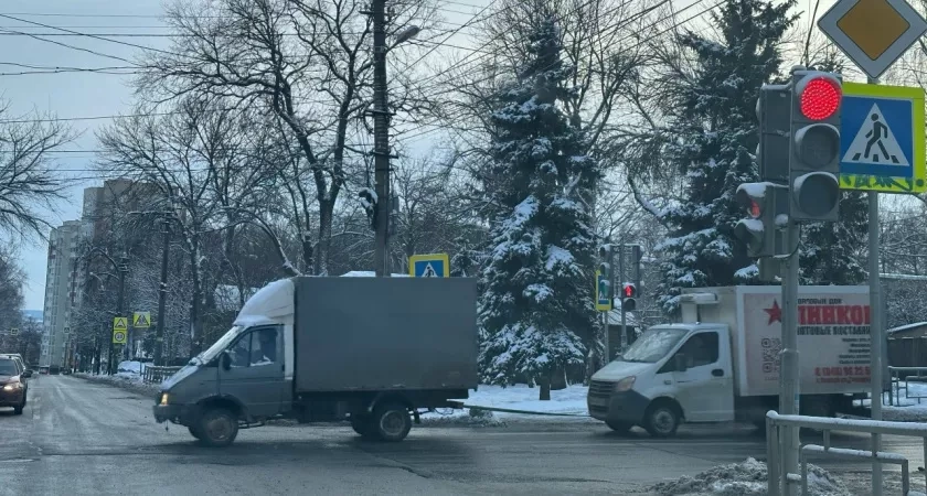 Очевидцы сообщили о ДТП на Измайлова и Терновском мосту