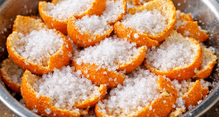 Мандариновые корки не выкидываю, а засыпаю солью весь Новый год не нарадуюсь своей хитрости: гениальный лайфхак хозяек