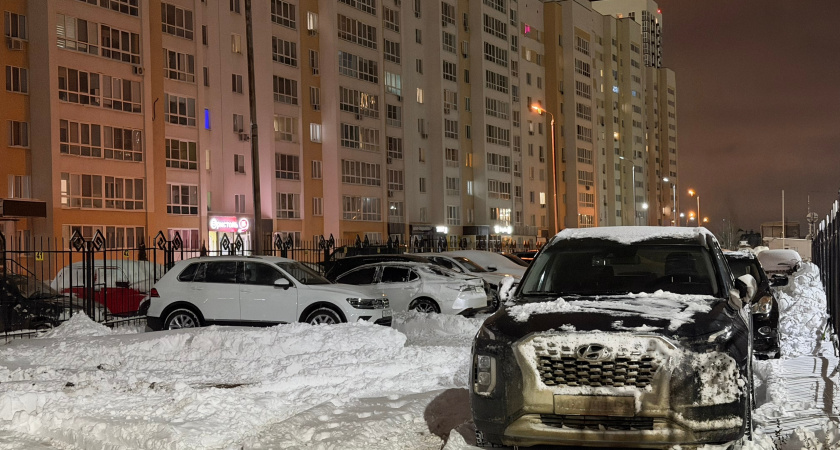 Верховный суд поставит жирную точку в вопросе: грозит ли водителю лишение прав за объезд выбоины по "встречке"