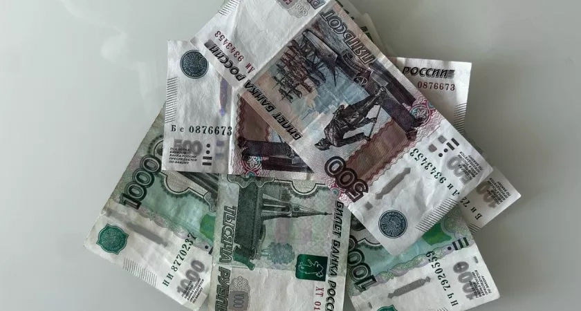 Женщина потеряла 700 тысяч рублей, пытаясь спастись от мошенников