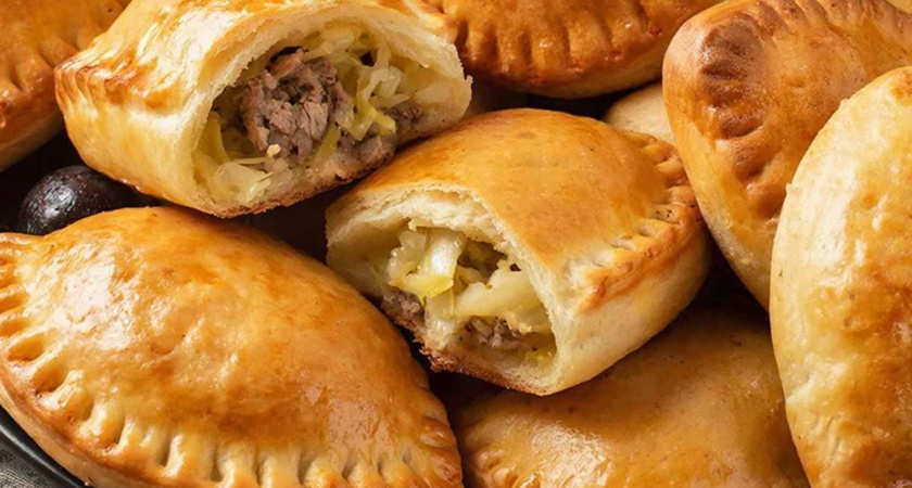 Готовлю, пока закипает чайник: пирожки "выручайка" нравятся всем - легкий и быстрый рецепт