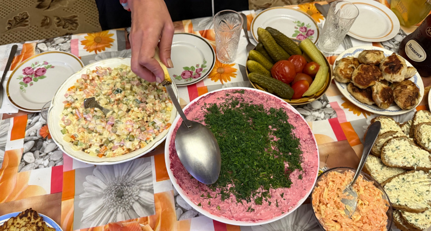 Отказалась от сочетания краб-рис-кукуруза: делюсь рецептом закуски, которая в разы вкуснее надоевшего салата