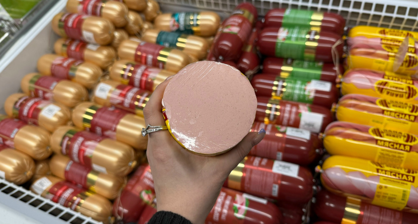 Сравнил белорусскую варёную колбасу с нашей: цена одна, а качество разное - детально рассказываю, чем они отличаются