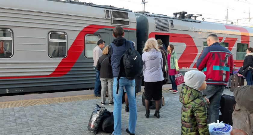 Соседка по купе ехала с детьми и достала горшок прямо при всех — пришлось срочно звать начальника поезда